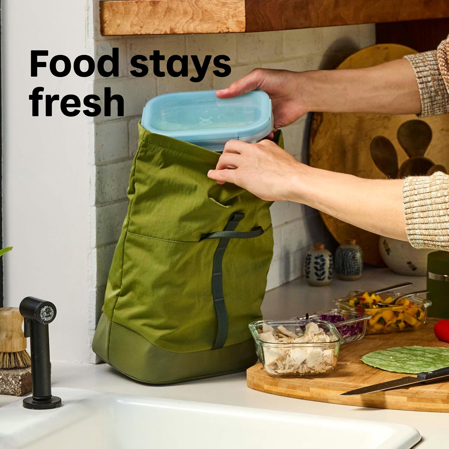 Hydro Flask Carryout Lunch Rolltop - Insulated Lunch Bag - Soft Travel Cooler Black